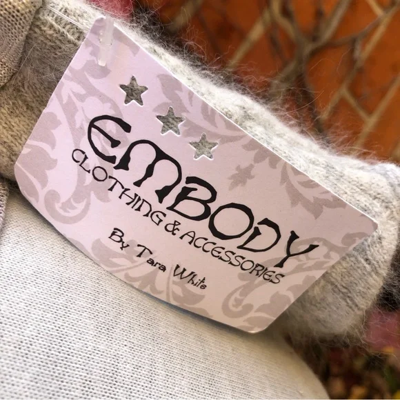 Elegant Women's Sweater with Cowl Neck - Picture 6 of 8